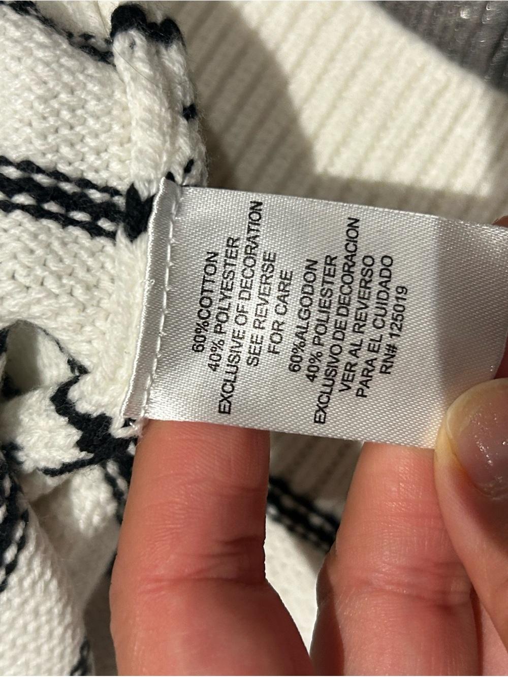 Sweater Embroidered wRed Roses - S - Picture 5 of 7